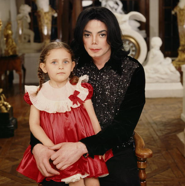 ***EXCLUSIVE ACCESS*** PREMIUM RATES MAY APPLY/USER IS NOT PERMITTED TO DOWNLOAD OR USE IMAGE WITHOUT PRIOR APPROVAL/ FOR FURTHER INFORMATION PLEASE CONTACT YOUR LOCAL OFFICE LOS OLIVOS, CA: Singer/Songwriter Michael Jackson and daughter Paris Michael Katherine Jackson photographed at Neverland Ranch in 2001. (Photo by Jonathan Exley/Contour by Getty Images)