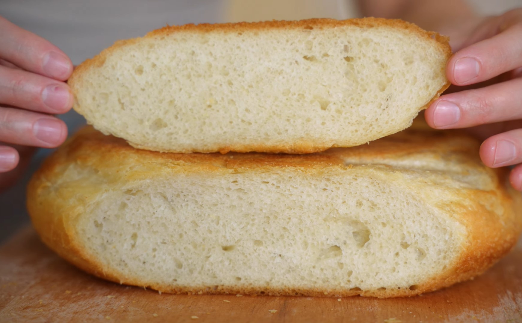 Простой рецепт хлеба на сковороде. Пышный хлеб. Пышный белый хлеб. Пышный хлеб картинка. Докторский пышный хлеб.